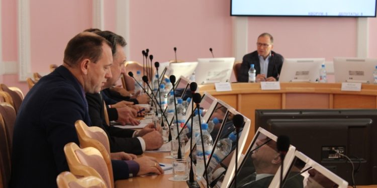 На комитетах Омского горсовета поддержали проект бюджета на 2020 год На комитетах Омского горсовета поддержали проект бюджета на 2020 год