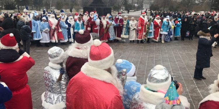 В Омске отпраздновали день рождения Деда Мороза