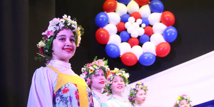 «Поющая Сибирь» собрала в Омске более 3 тысяч участников (ФОТО) «Поющая Сибирь» собрала в Омске более 3 тысяч участников (ФОТО)
