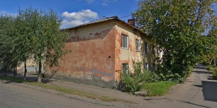В Омске определился подрядчик для сноса аварийного дома в Камерном переулке
