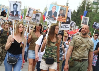 В «Бессмертном полку» в Омске задействуют две тысячи волонтеров