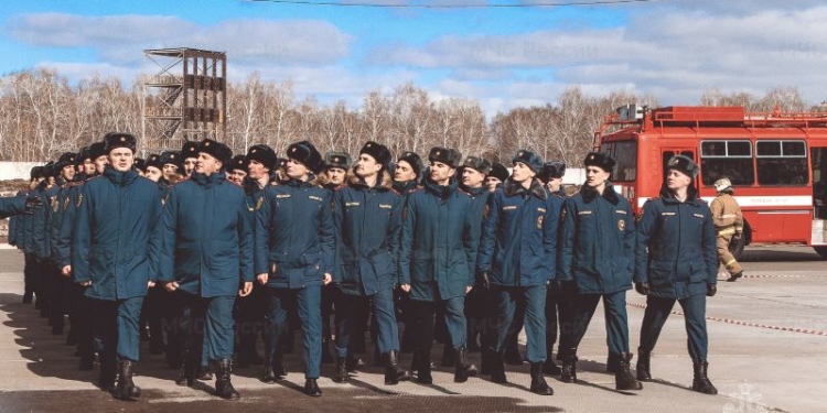 Омские спасатели начали подготовку к параду Победы