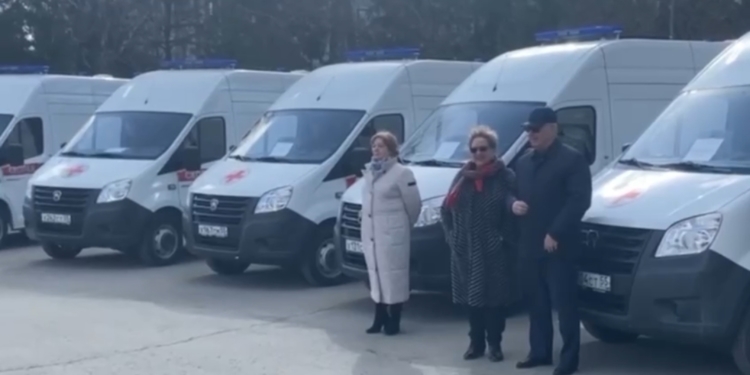 Врио губернатора Виталий Хоценко рассказал о передаче новых машин районным больницам