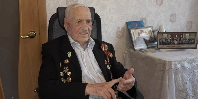 Сергей Шелест поздравил с Днем Победы ветерана войны Дмитрия Алексеевича Мелехина